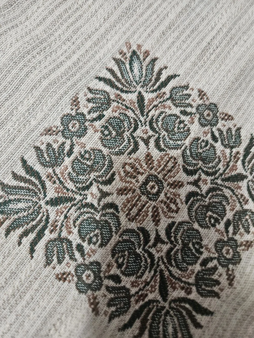 French Provencal Jacquard Woven Table Cloth Folkloric Border 32